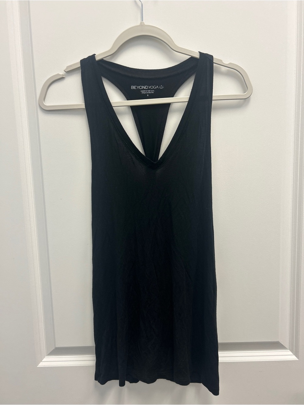 Beyond Yoga Twist Back Open Racerback Tank Top Black Athletic Yoga Size Small